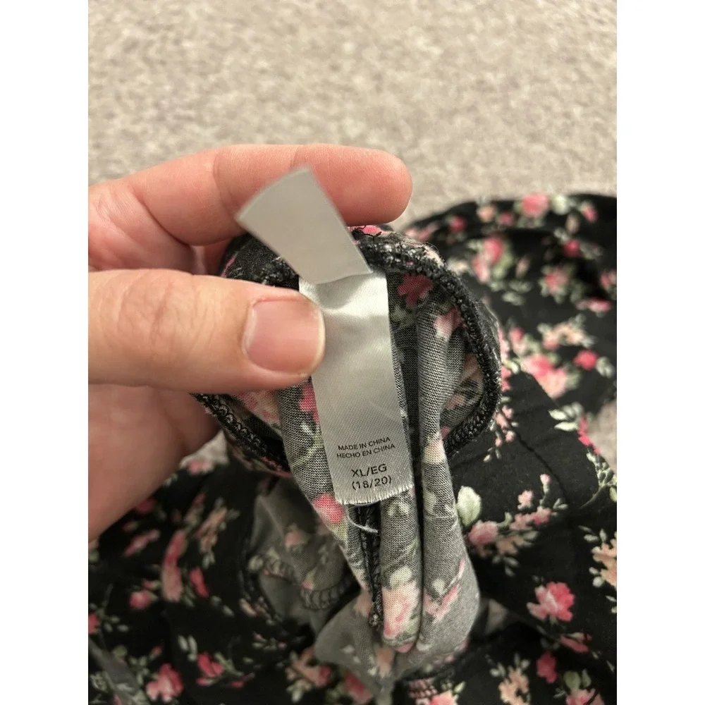 Unbranded lightweight floral